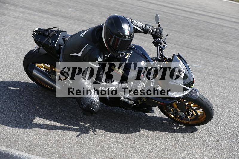 /Archiv-2025/09 22.04.2025 Cornu Master School ADR/rot-rouge/46